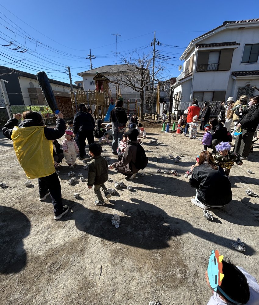 園庭あそび　豆まき